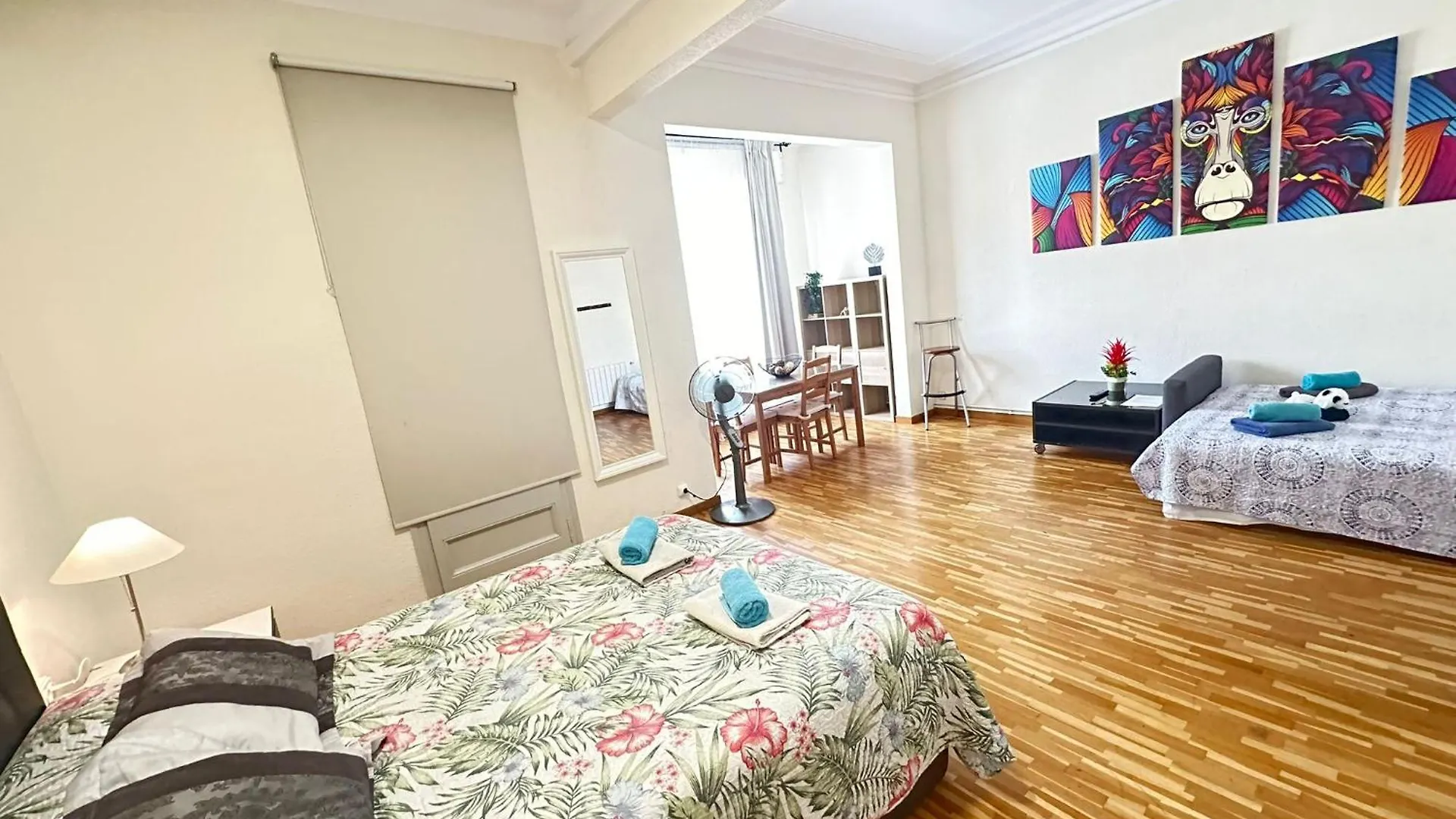 Bed & Breakfast Rooms Aribau Barcelona Španělsko